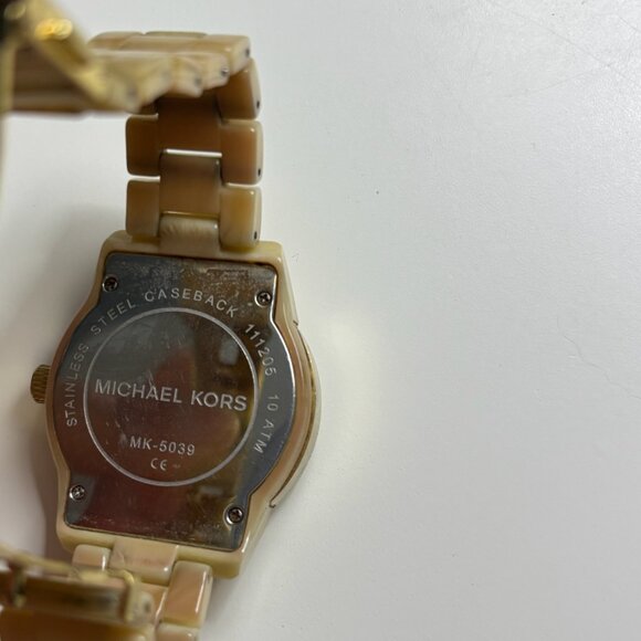 Michael Kors Women's MK5039 Ritz Horn Cream Tortoise Shell Watch - Picture 5 of 5